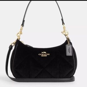 LIMITED EDITION Coach Shoulder Bag velvet
With Quilting